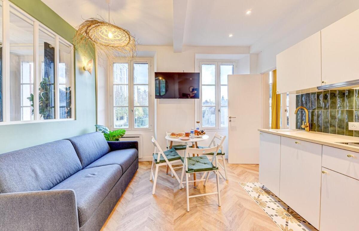 Apartment Zanzibar - 15 Min Walk To Fontainebleau Chateau