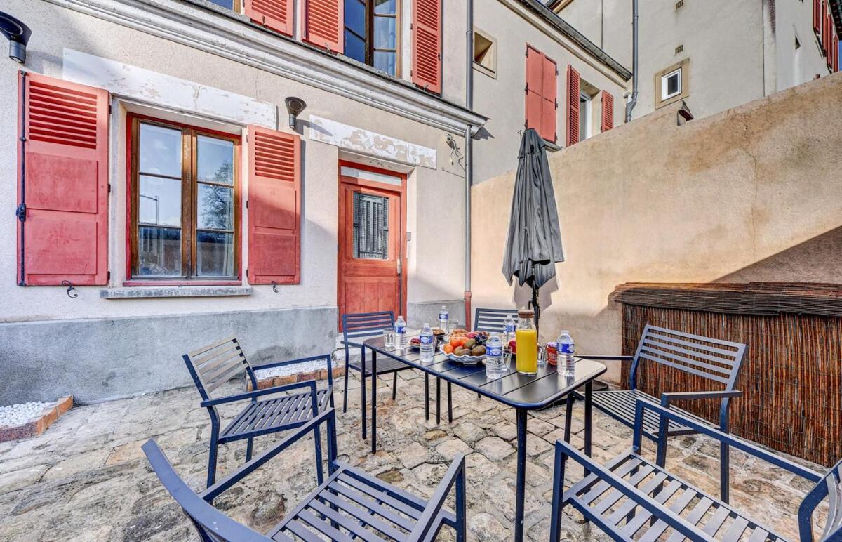 Zanzibar - 15 Min Walk To Fontainebleau Chateau Apartment